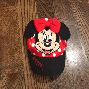 🍋 Minnie Mouse hat.